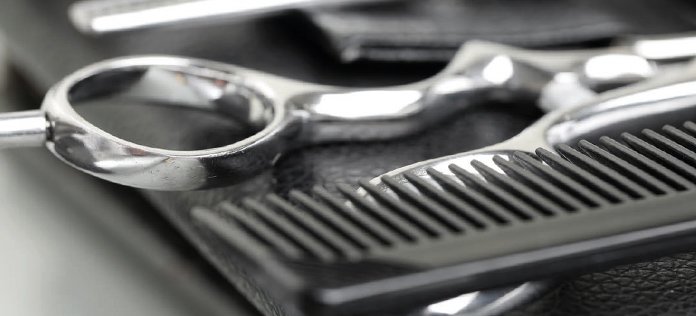 Jakimi akcesoriami posługuje się nowoczesny fryzjer?